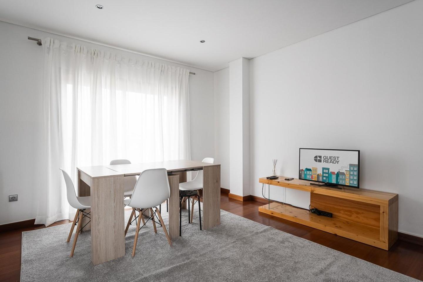 Guestready - A Modern Stay In Авейру Екстер'єр фото